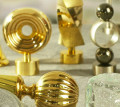 Grand choix de tringles Laiton, avec accessoires (embouts, porte embrasses, tubes cannelés, etc...)
