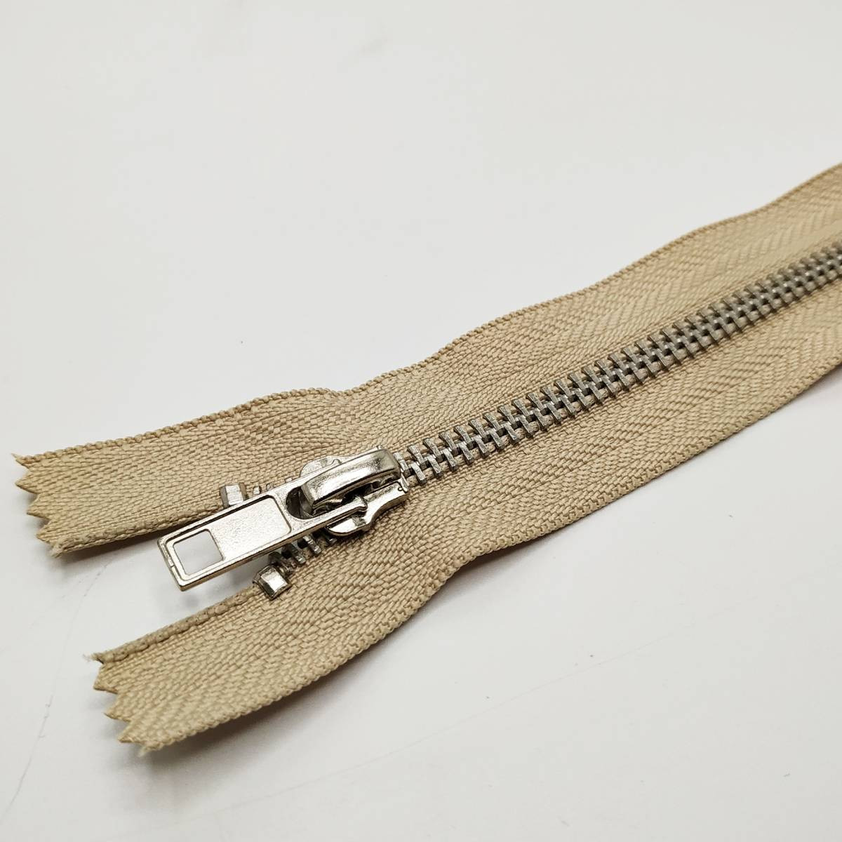 FERMETURE ÉCLAIR MÉTAL - beige