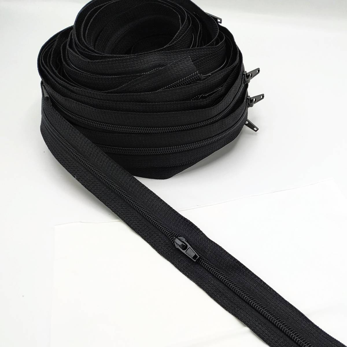 Fermeture a glissiere nylon Noir 25m avec curseurs
