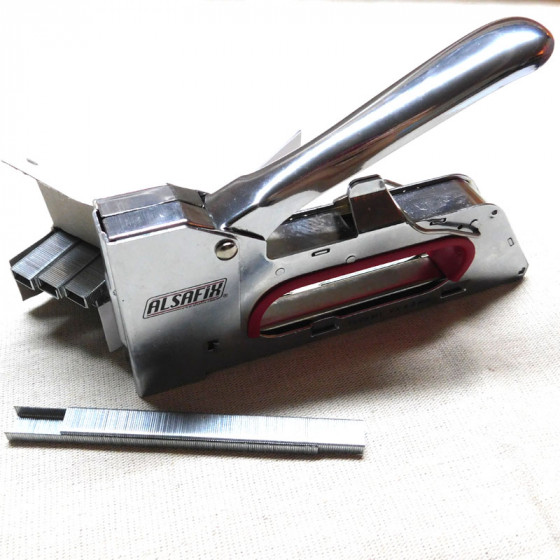 Offre spéciale Agrafeuse manuelle 11/08 M1 + 1 boite d'agrafes - Fiche technique Offre spéciale Agrafeuse manuelle 11/08 M1 + 1 boite d'agrafes - Fiche technique